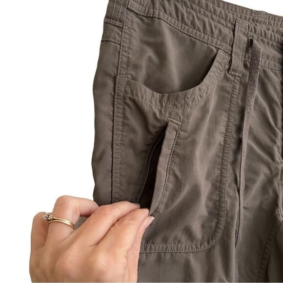 😊 3/$30
The North Face Sz 4 Active Capri or Pants Brown - Picture 10 of 11